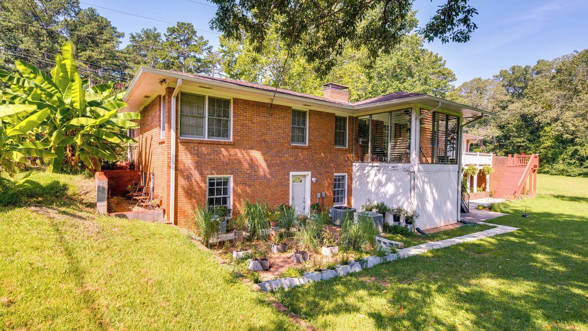 Stone Mountain Apartment | ~ 13 Mi to Atlanta: Private Stone Mountain Getaway
