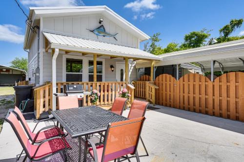 Panama City House | 13 Mi to St Andrews State Park Cabin with Patio!