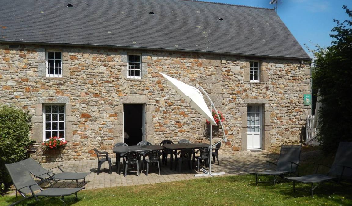 Saint-Christophe-du-Foc House | 130 m² Gîte ∙ 4 bedrooms ∙ 10 guests