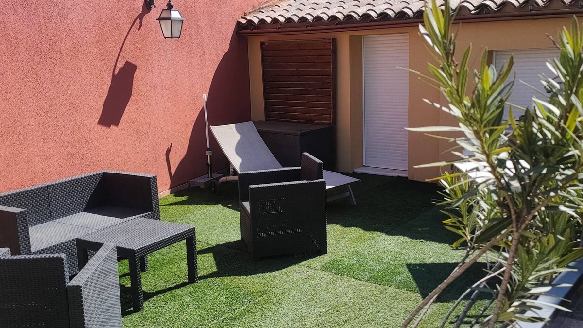 Pierrelatte Apartment | 130 m² air-conditioned apartment with large terrace - 2 bedrooms + master suite