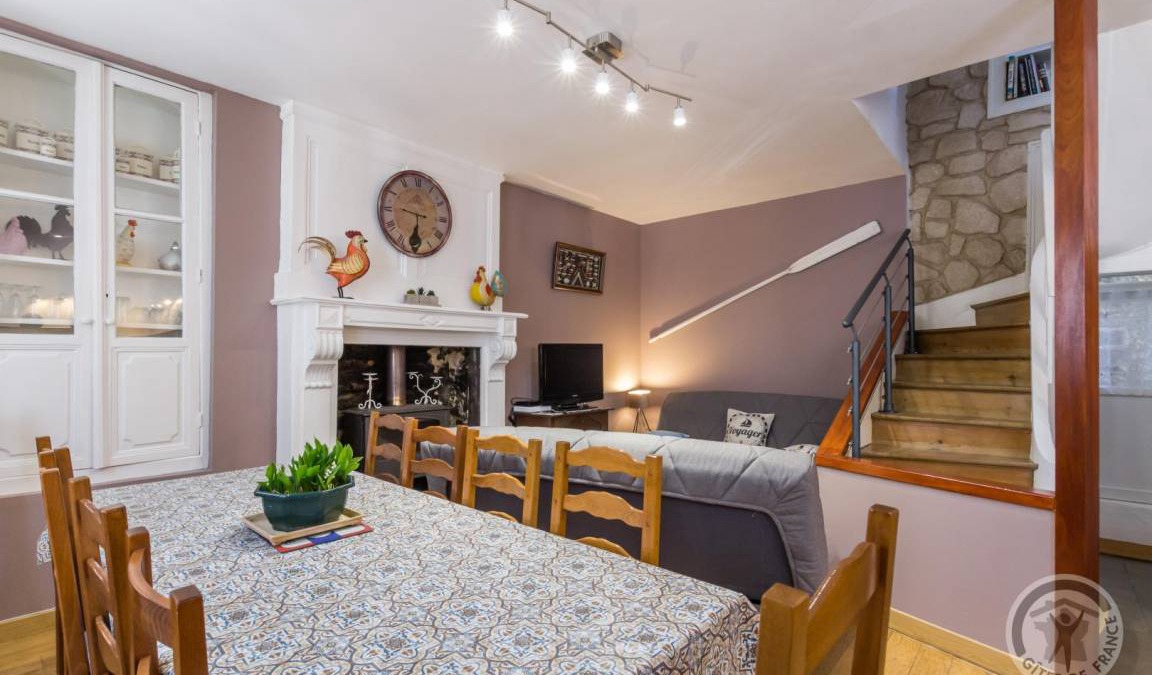 Saint-Pierre-Eglise House | 130 m² Gîte ∙ 4 bedrooms ∙ 12 guests