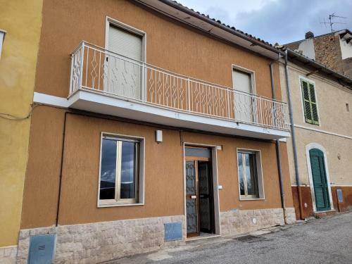 Ofena House | 130 m² House ∙ 3 bedrooms ∙ 6 guests