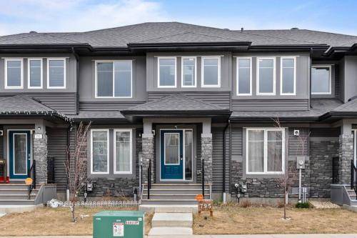 West Edmonton House | 130 m² House ∙ 4 bedrooms ∙ 10 guests