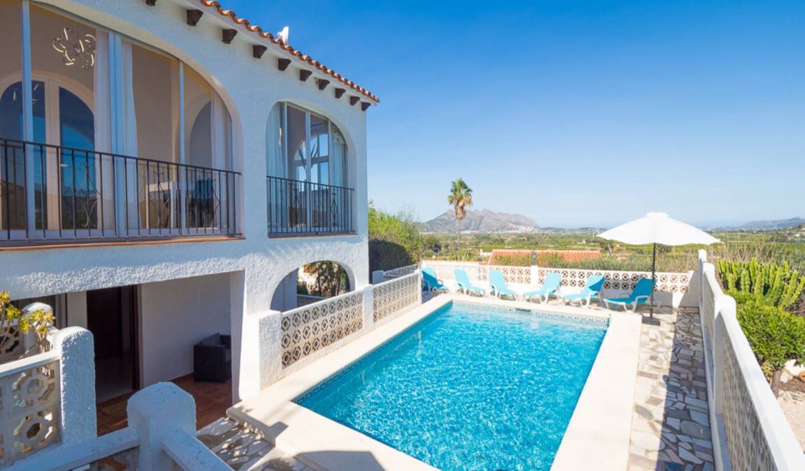 Orba Villa | 130 m² Villa ∙ 4 bedrooms ∙ 8 guests