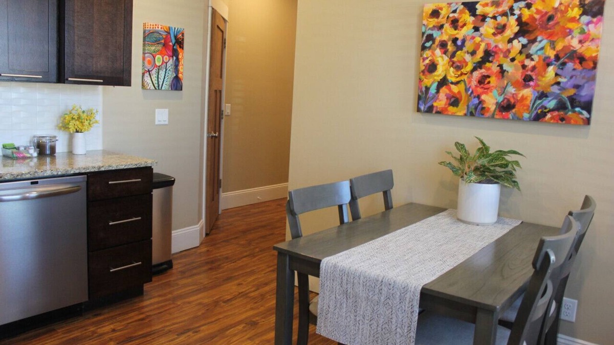 Vine Apartment | 131 Cedar 1 · Enchanting 2BR Haven | Downtown Kalamazoo Gem
