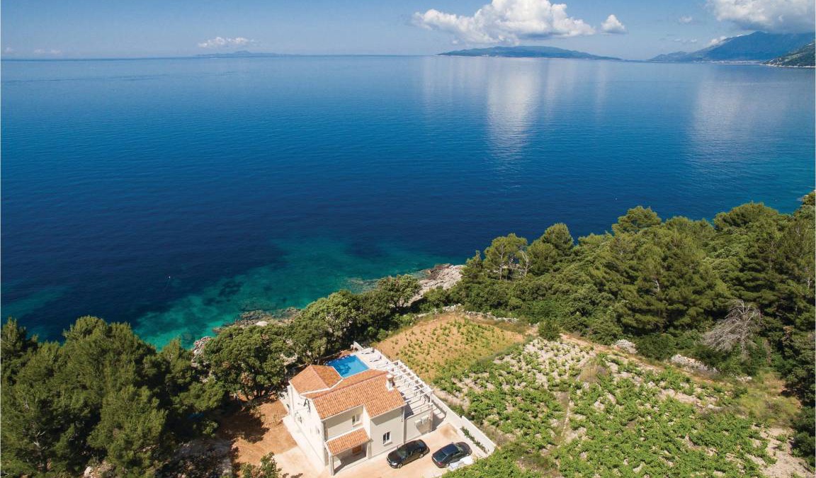 Orebic House | 132 m² House ∙ 3 bedrooms ∙ 6 guests