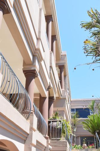 Athlone House | 134 On Ocean View
