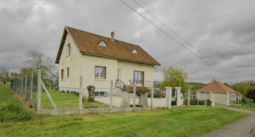 Chauffour-les-Bailly House | 135 m² Gîte ∙ 5 bedrooms ∙ 8 guests
