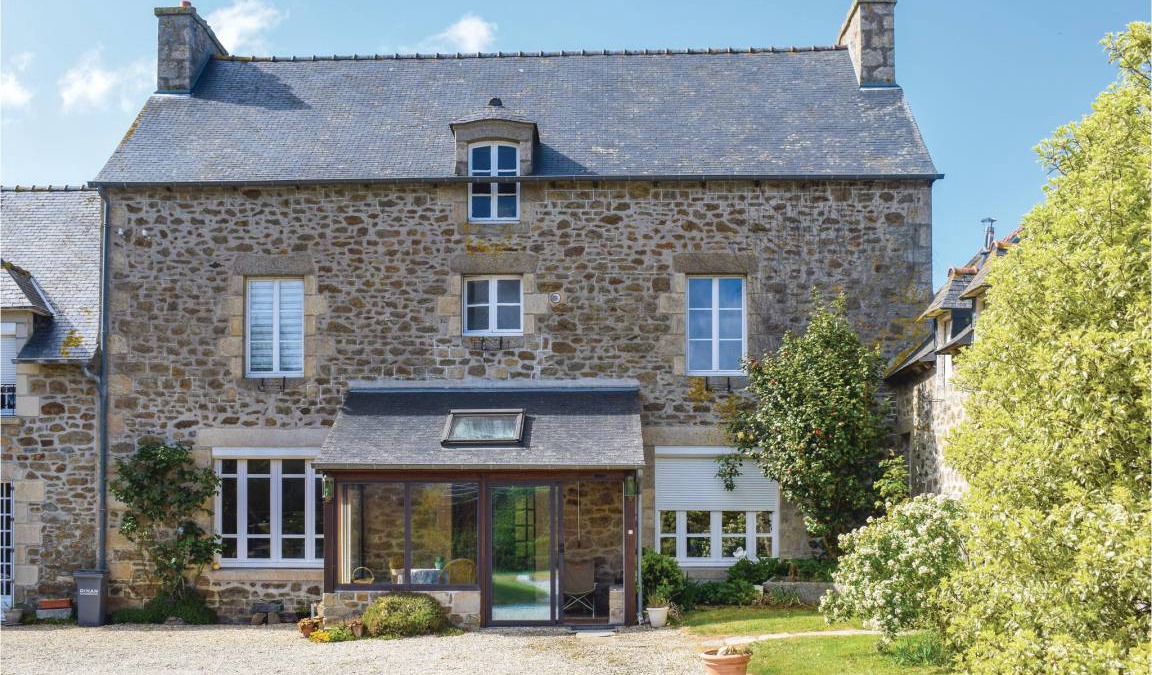 Plancoet House | 135 m² Maisonette ∙ 4 bedrooms ∙ 7 guests