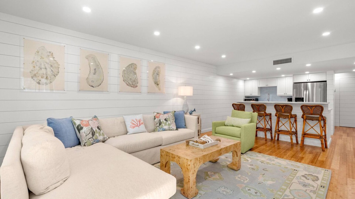 West Beach Village Condo | 1351 Fairway Oaks: Renovated 2BR, Near Beach & Golf, Beach Gear/Bike Credit