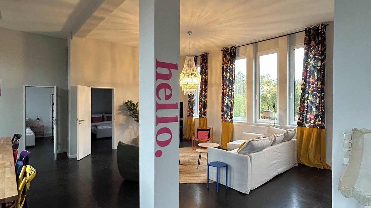 Schenefeld Apartment | 135sqm loft in an old factory on the outskirts of Hamburg