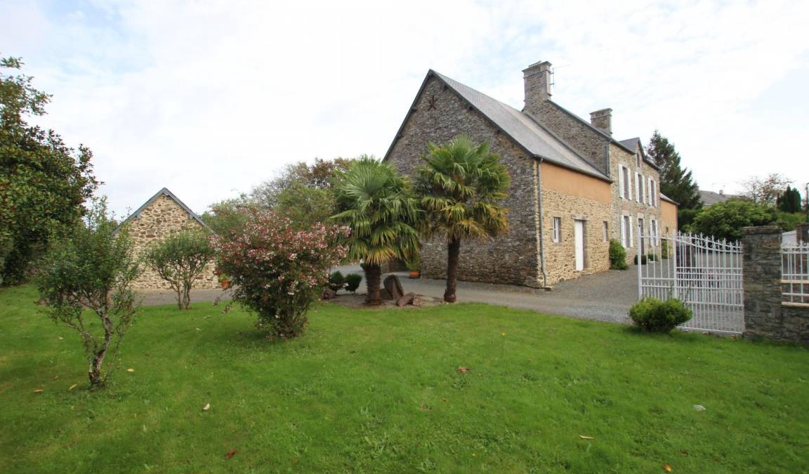 Servigny House | 138 m² Gîte ∙ 4 bedrooms ∙ 8 guests