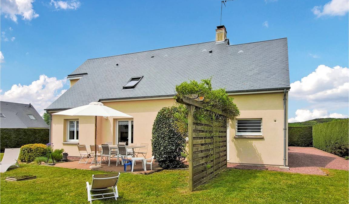 Creances House | 138 m² House ∙ 4 bedrooms ∙ 8 guests