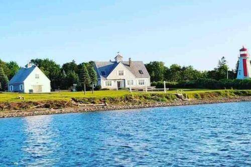 Edwardsville House | 139 m² House ∙ 1 bedroom ∙ 4 guests