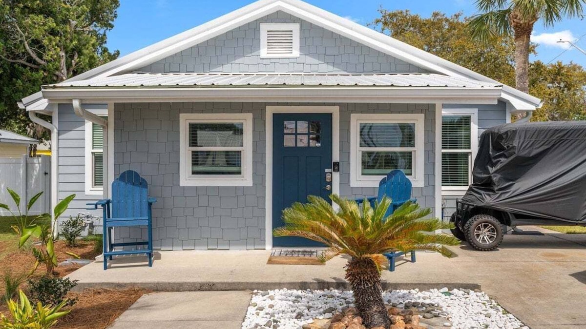 Bid-a-wee Beach House | 13900 Millcole Ave - Beachy Bungalow - Sleeps 10