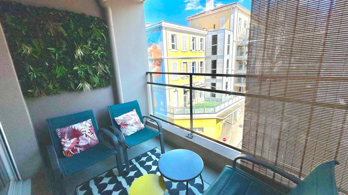 La Joliette Apartment | 13OR charming T3, car park, terrace, centre Joliette/Panier