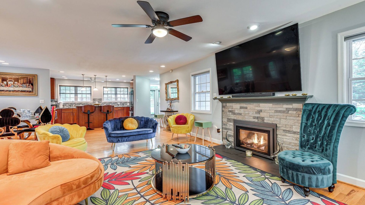 Colesville House | 14 Mi to DC: Retreat w/Hot Tub & Sunroom!