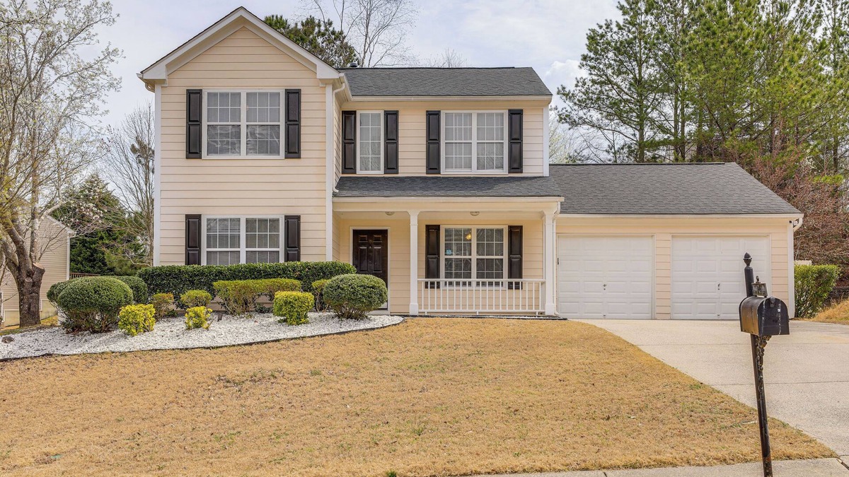Buford House | 14 Mi to Lake Lanier: Family Home w/Yard
