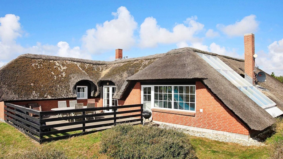 Nørre Lyngvig House | 14 person holiday home in Ringkøbing-By Traum