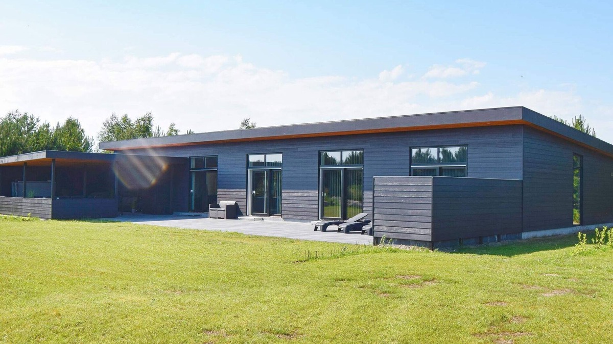Bøtø By House | 14 person holiday home in Væggerløse-By Traum