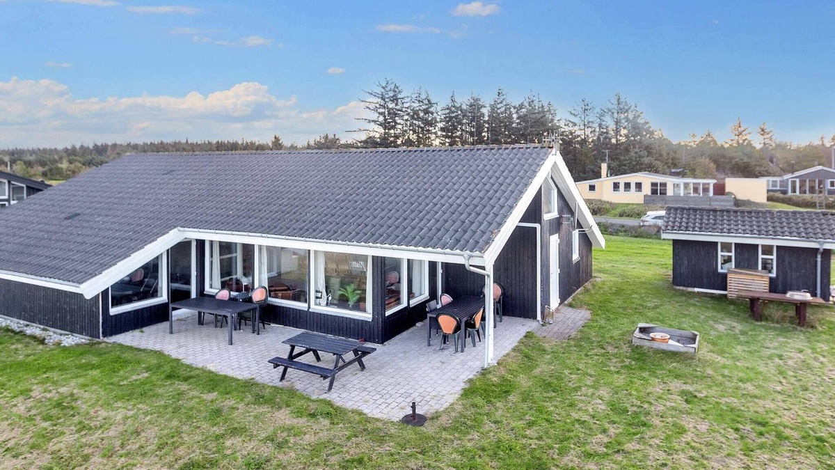 Trend House | 14 person holiday home in Løgstør-By Traum
