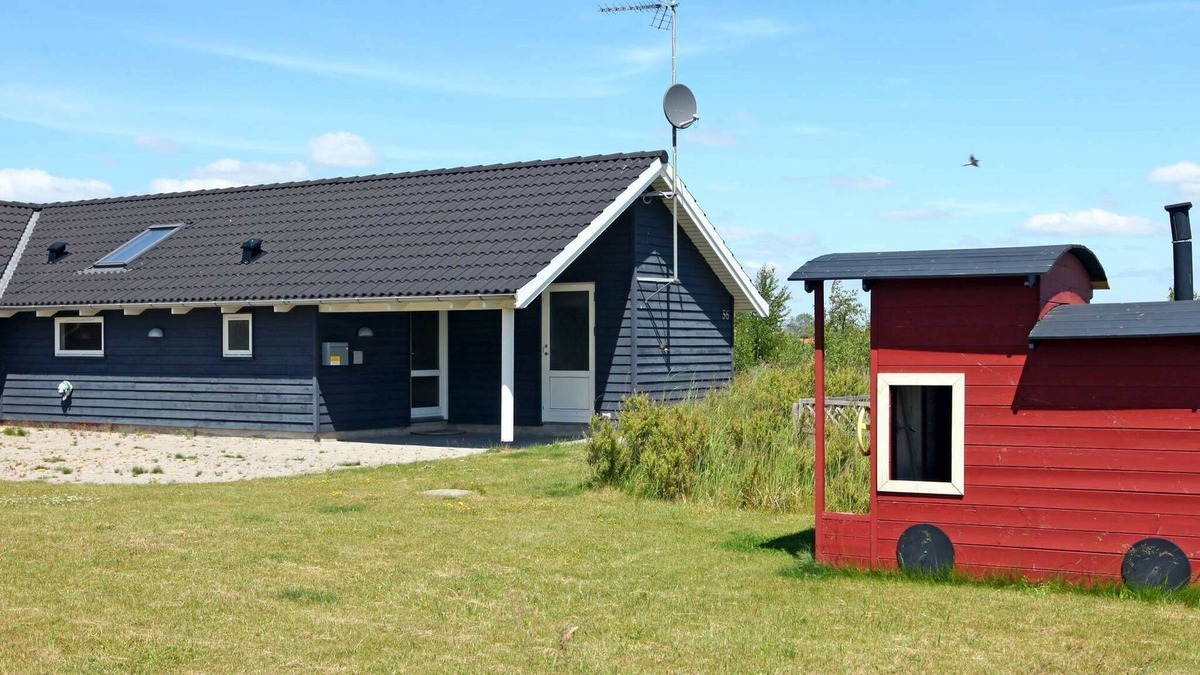 Kramnitse House | 14 person holiday home in Rødby-By Traum