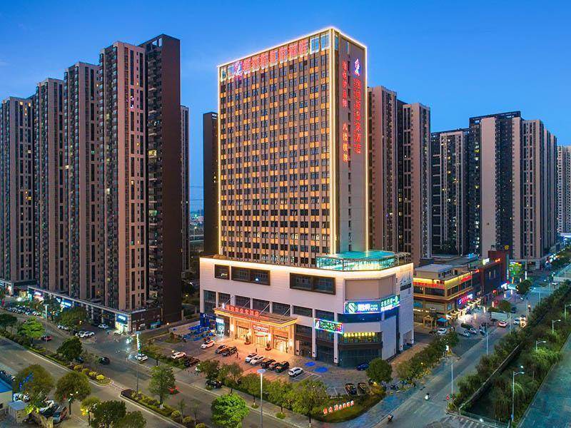 Dongfeng Hotel | 140 m² Hotel ∙ 2 bedrooms ∙ 4 guests