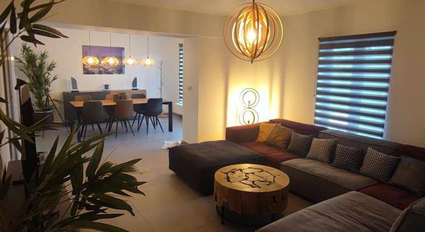 Ransart House | 140 m² House ∙ 2 bedrooms ∙ 4 guests