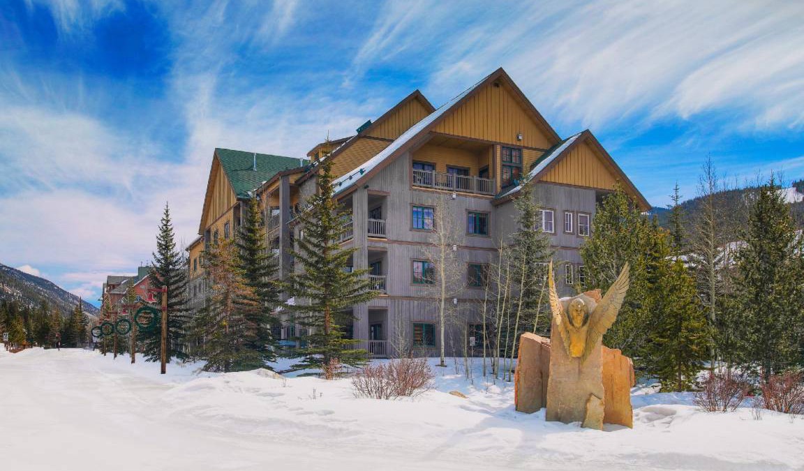 River Run Hotel | 1400 m² Hotel ∙ 3 bedrooms ∙ 11 guests