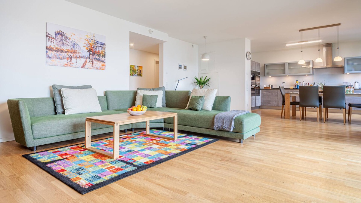 Flingern Nord Apartment | 140m2 luxury apartment，free underground parking