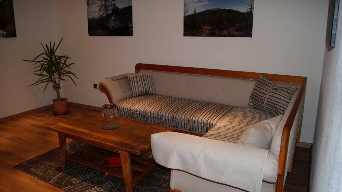 Jandelsbrunn Apartment | 140qm Ferienwohnung im idyllisch und ruhig gelegenen Dorf Aßberg