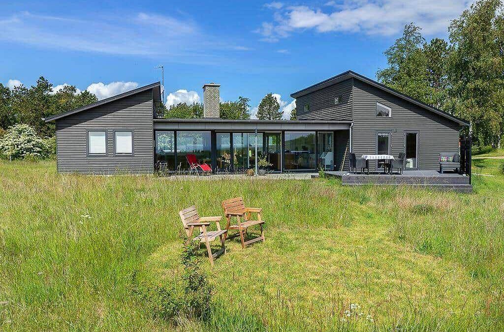 Knebel House | 142 m² House ∙ 4 bedrooms ∙ 8 guests