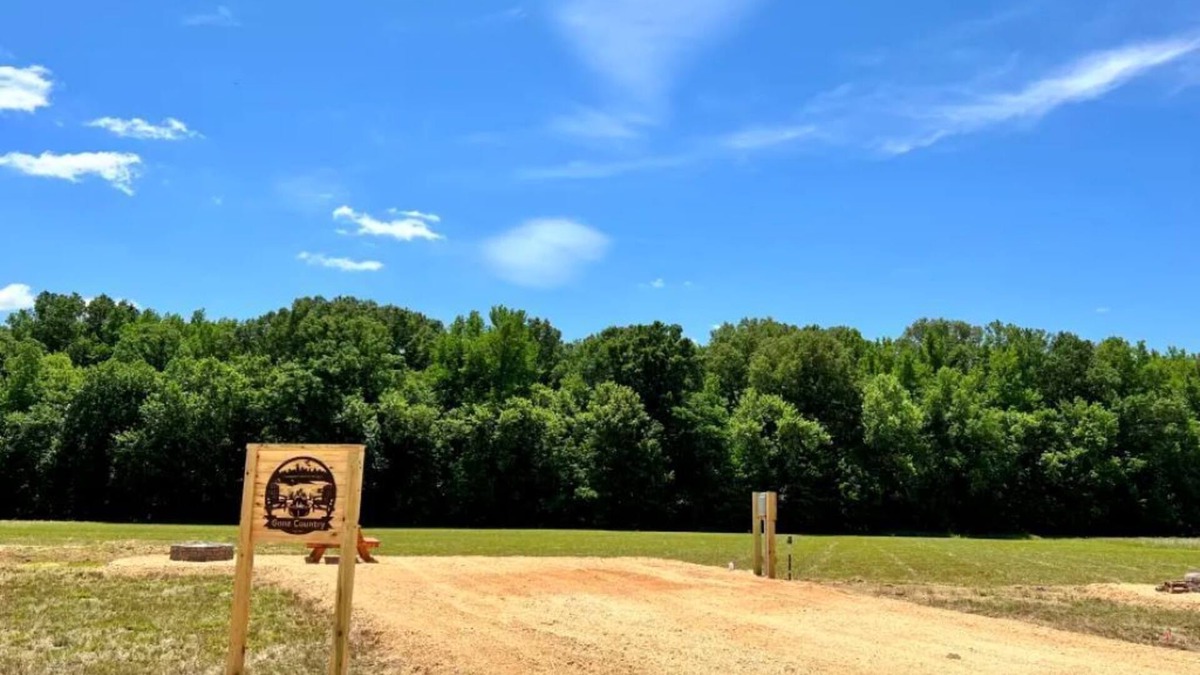Flatwoods RV Rental | 142B TRI-STAR TRAVELS SITE 17