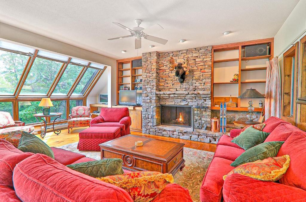 Plymouth House | 1477 Salt Ash Road