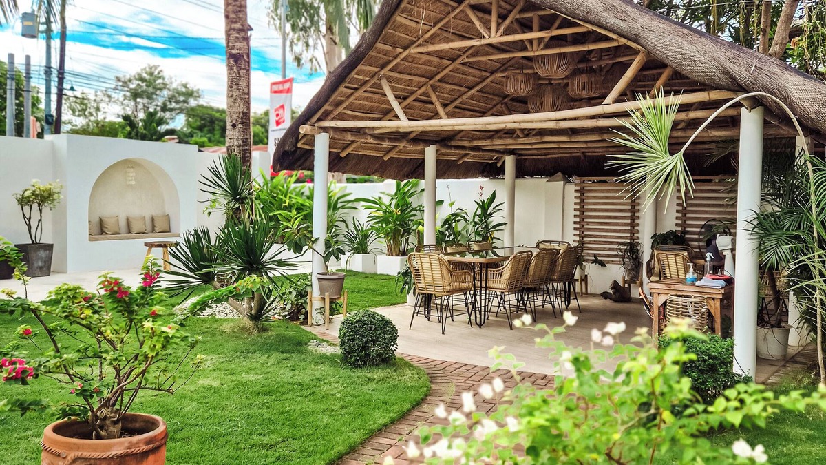 Lucap Hotel | 148 Guesthouse and Resort