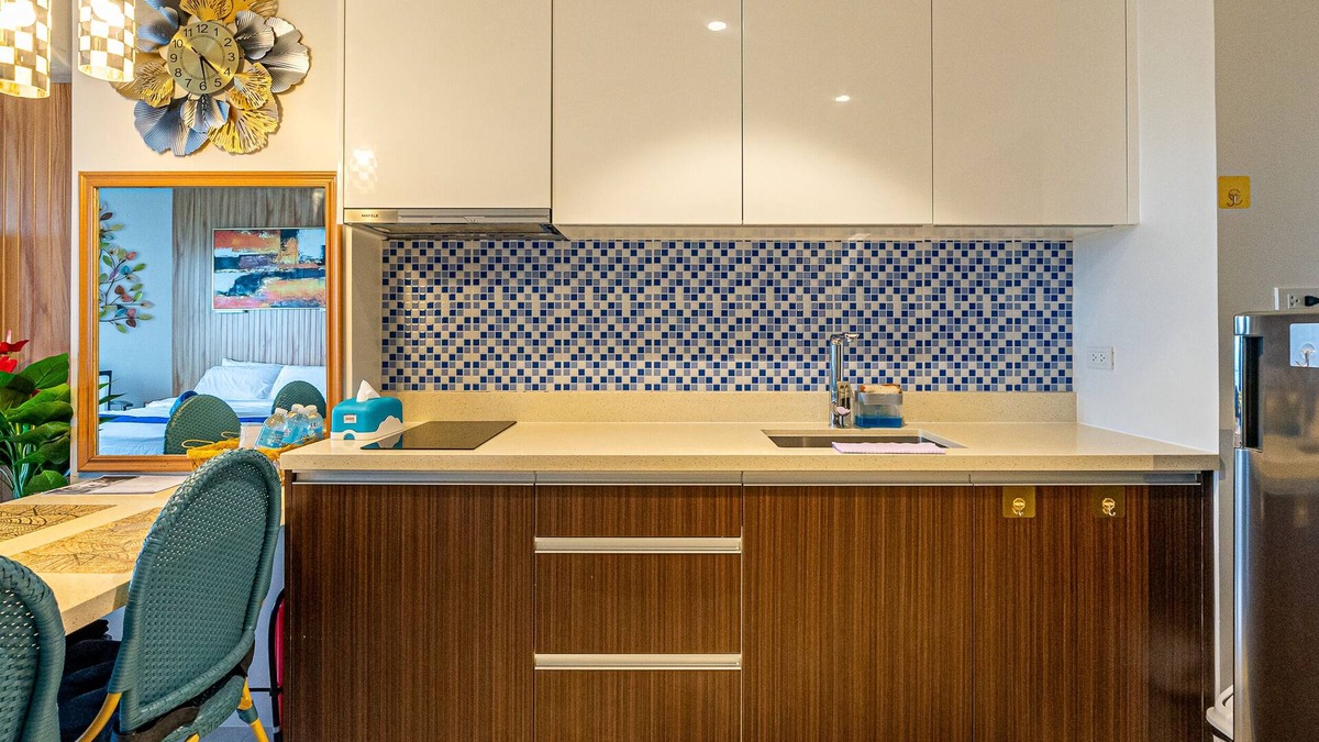 Lapu-Lapu Condo | 14D-C Tambuli Seaside Living Scenic and Cozy Beach Staycation