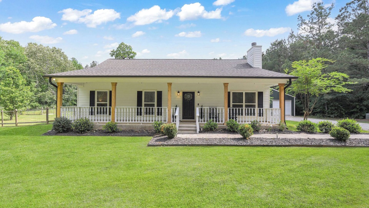 Blanchard Cottage | 15-Acre Relaxing Retreat with Pool, Hot Tub & Trails near Lake Livingston