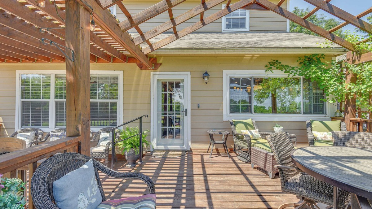 Sperry House | 15-Acre Retreat near Dtwn Tulsa & Skiatook Lake