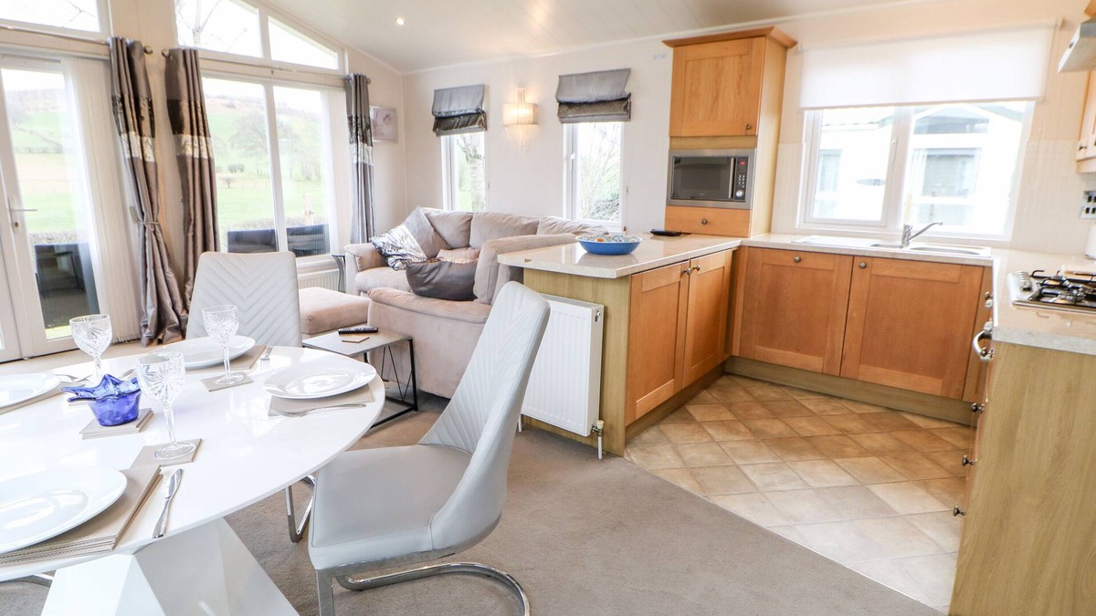 Welton Cottage | 15 HESKET CARAVAN PARK, pet friendly, with a garden in Armathwaite