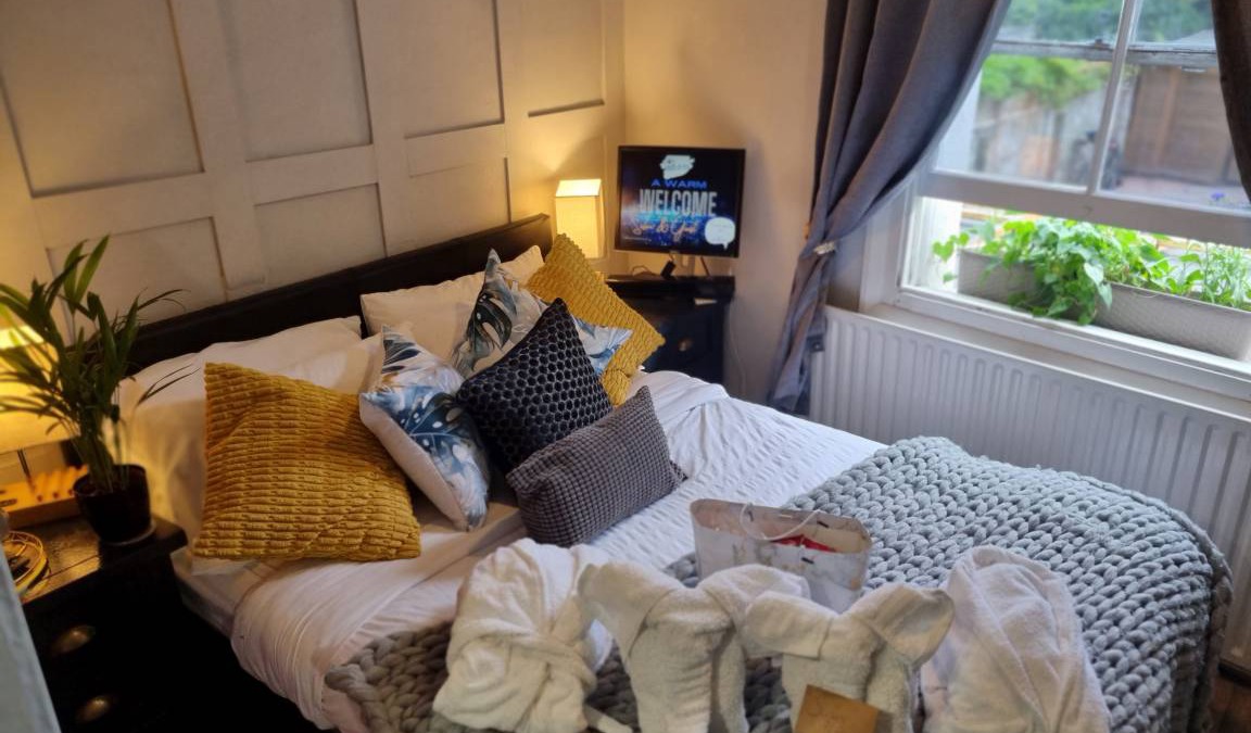 Fulwell and Hampton Hill Apartment | 15 m² Studio flat ∙ 1 bedroom ∙ 2 guests
