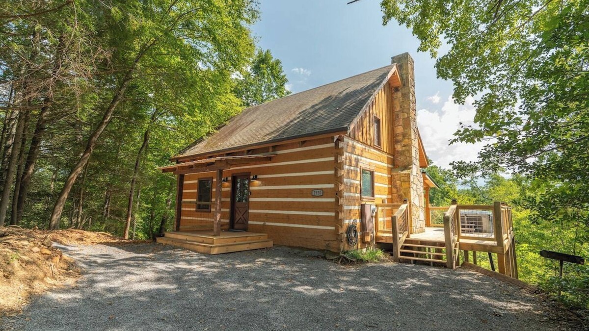 Pittman Center Cabin | 15 Min 2 DwTn Gatlinburg/By Park