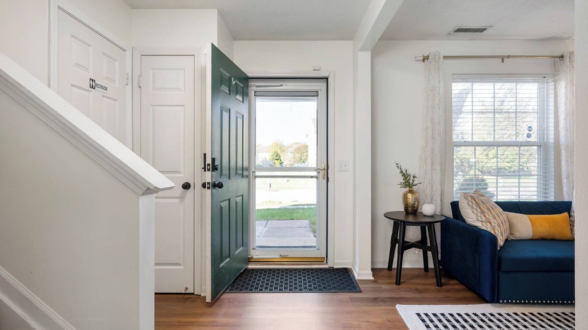 West Newton House | 15 min to stadium, Downtown, and more! Indy MTR!