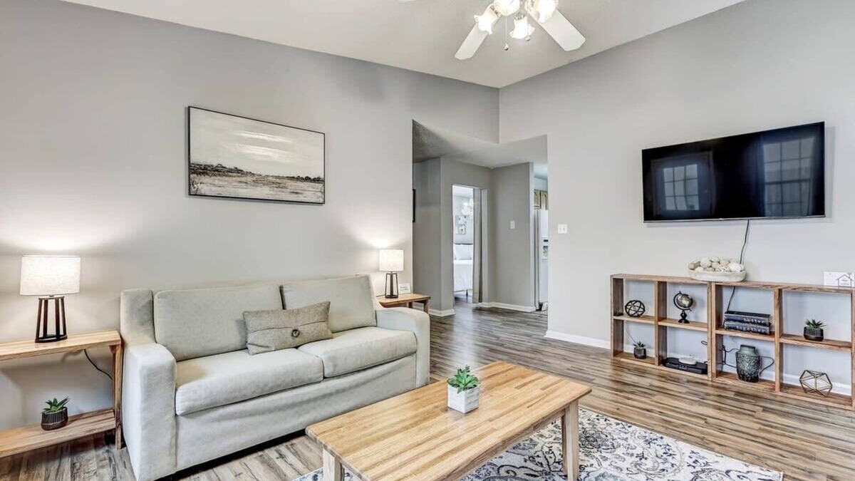Savannah House | 15 Mins to Hospital&Downtown! Brandlewood Bungalow
