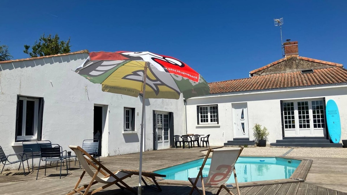 St Benoist-sur-Mer House | 15 minutes from the beach, village house with garden and swimming pool