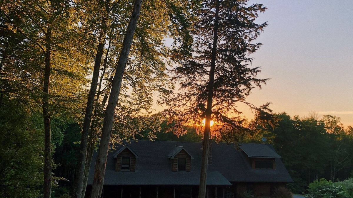 Dover Plains Cabin | 15 MINUTES FROM THE MORGAN GRAND NATIONAL & WORLD CHAMPIONSHIP MORGAN HORSE SHOW