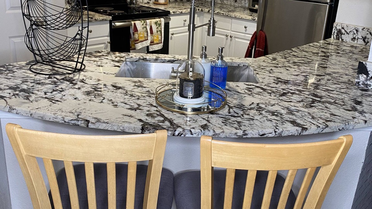 Charlotte Apartment | 15 minutes to Uptown and Southend area! Close to all the food and festivities!