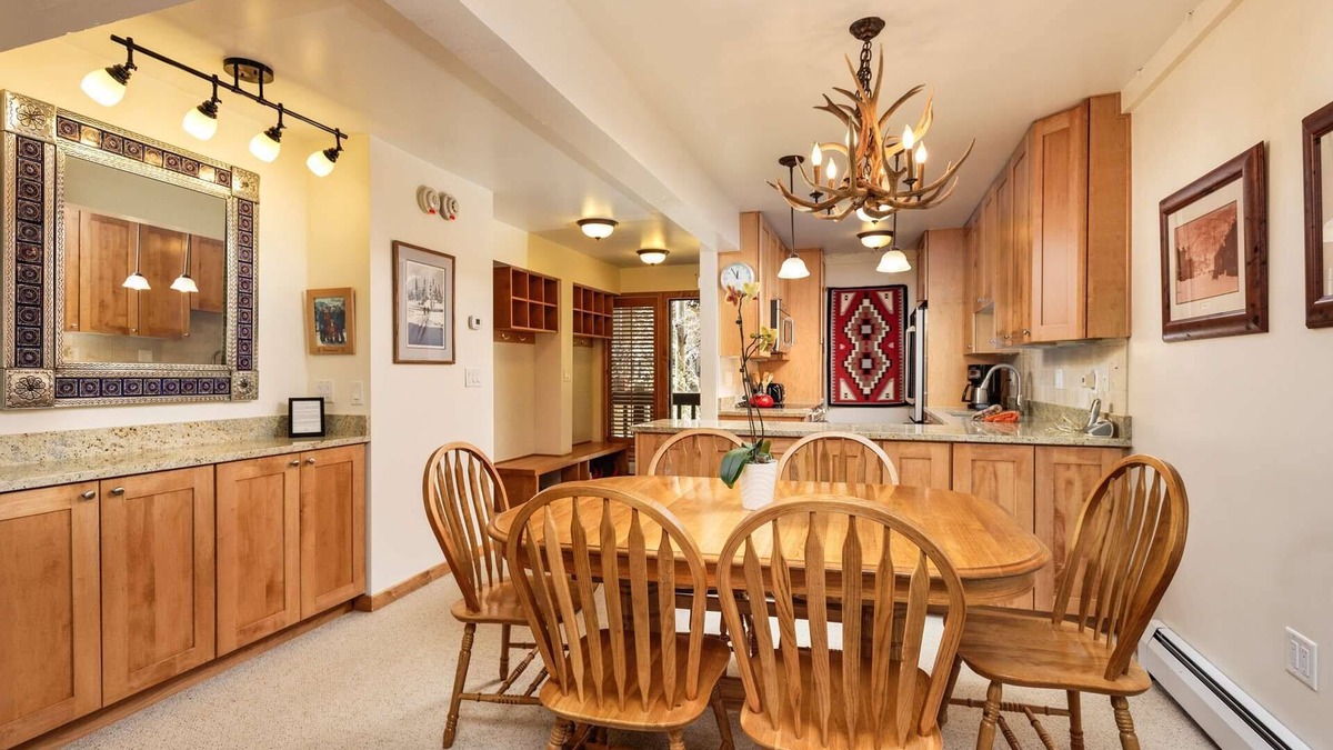 Snowmass Village Condo | 15% Off for Fall Savings! Stay 3 Nights Now thru Nov 19