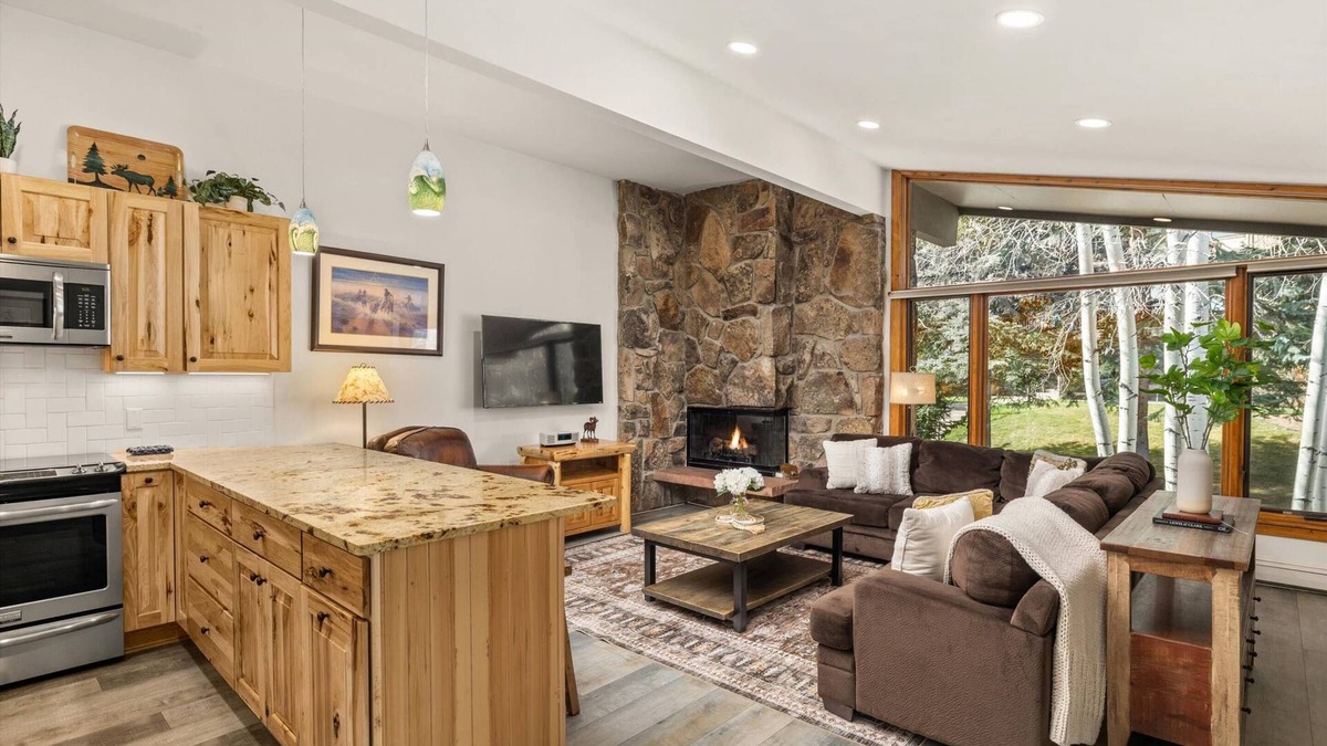 Snowmass Village Condo | 15% Off for Fall Savings! Stay 3 Nights Now thru Nov 19