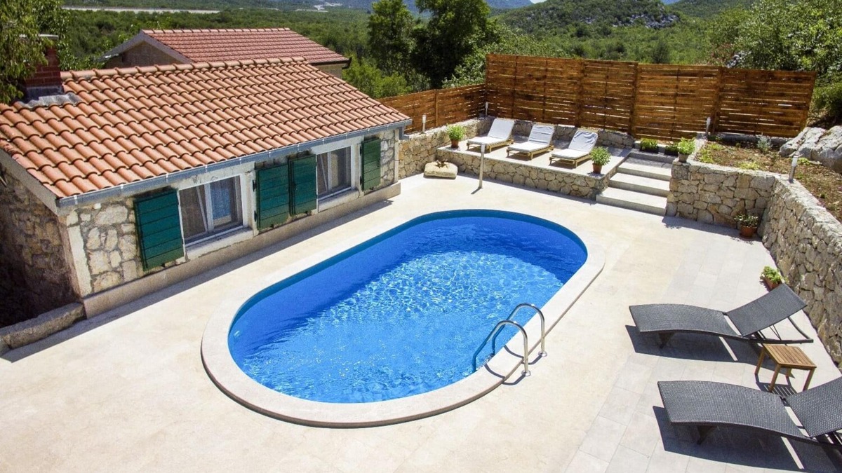 Sestanovac House | [-15%] Peaceful Stone House with Pool (Huge Space)