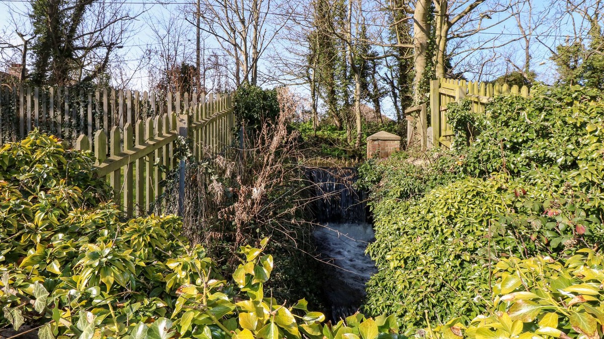 Mundesley Cottage | 15 The Dell